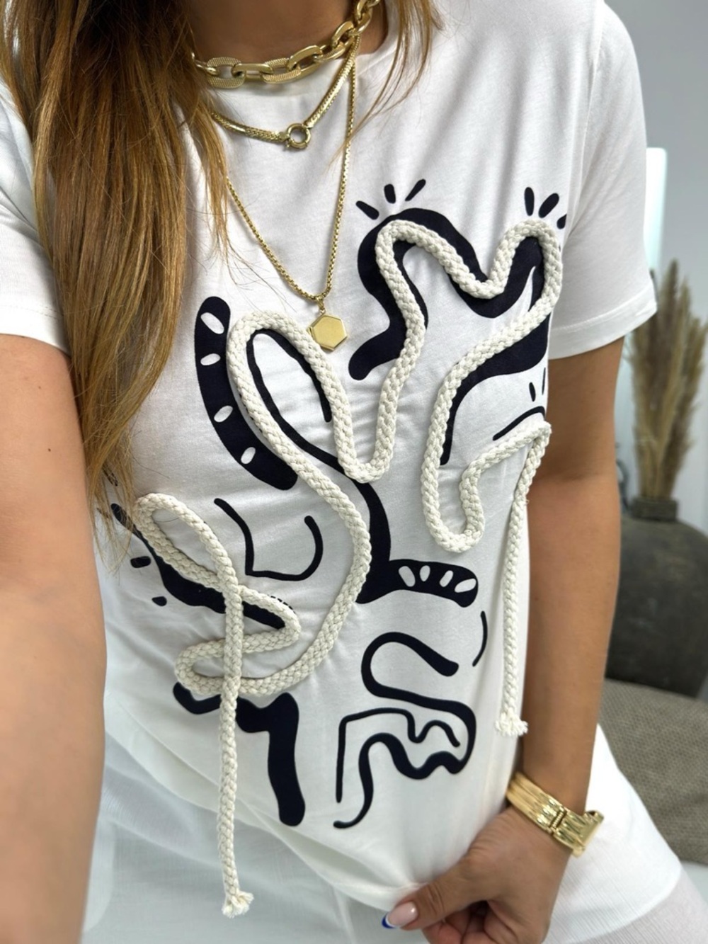 Zara Cotton Tee with Abstract Rope Design - Picture 3 of 8
